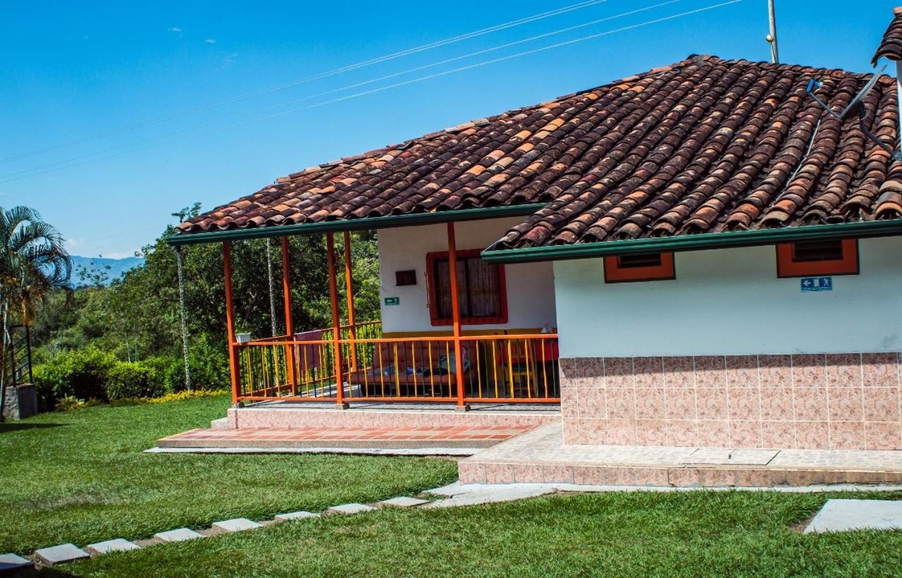 Alojamiento Campestre Hawaii Montenegro Extérieur photo